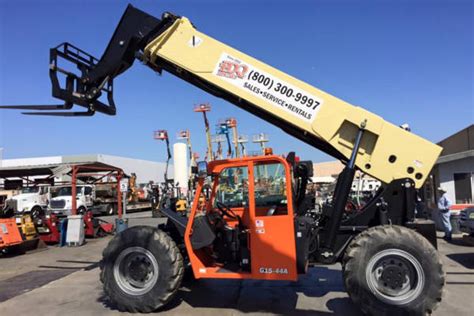 Construction Equipment Rentals in Tustin, CA, USA 